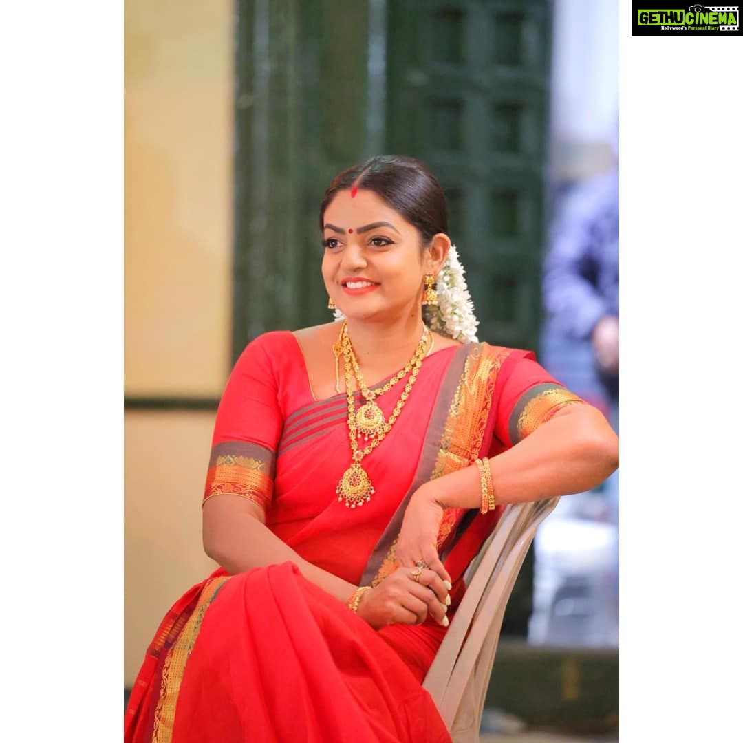 Premi Viswanath Instagram - #custodymovie @venkat_prabhu @srinivasaasilverscreenoffl @srinivasaachitturi @chayakkineni #premivishwanath #venkatprabhu #telugu #actor #tamilactress