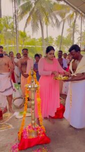 Premi Viswanath Instagram - #blessed #temple @drvineethbhatt @bineesh @madhubalakrishnan