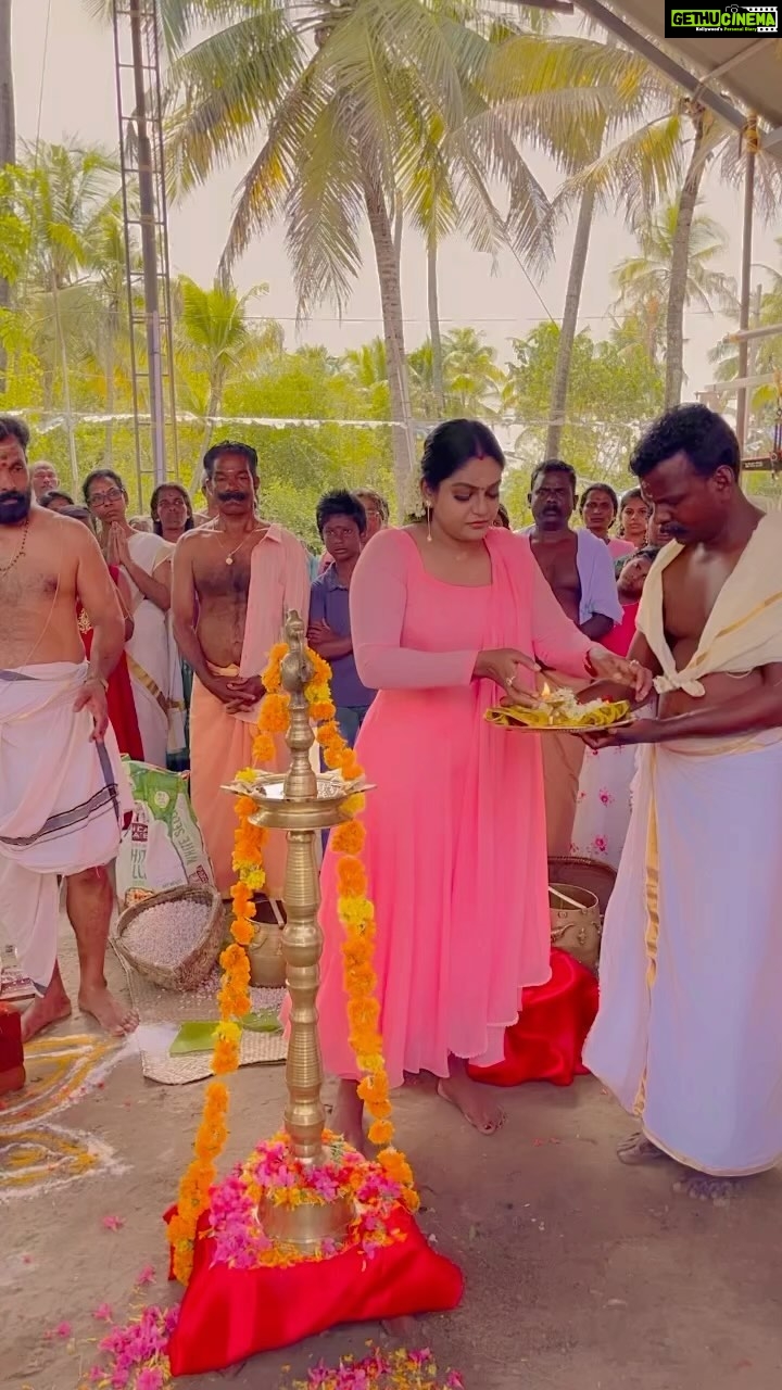 Premi Viswanath - 9.3K Likes - #blessed #temple @drvineethbhatt @bineesh
@madhubalakrishnan