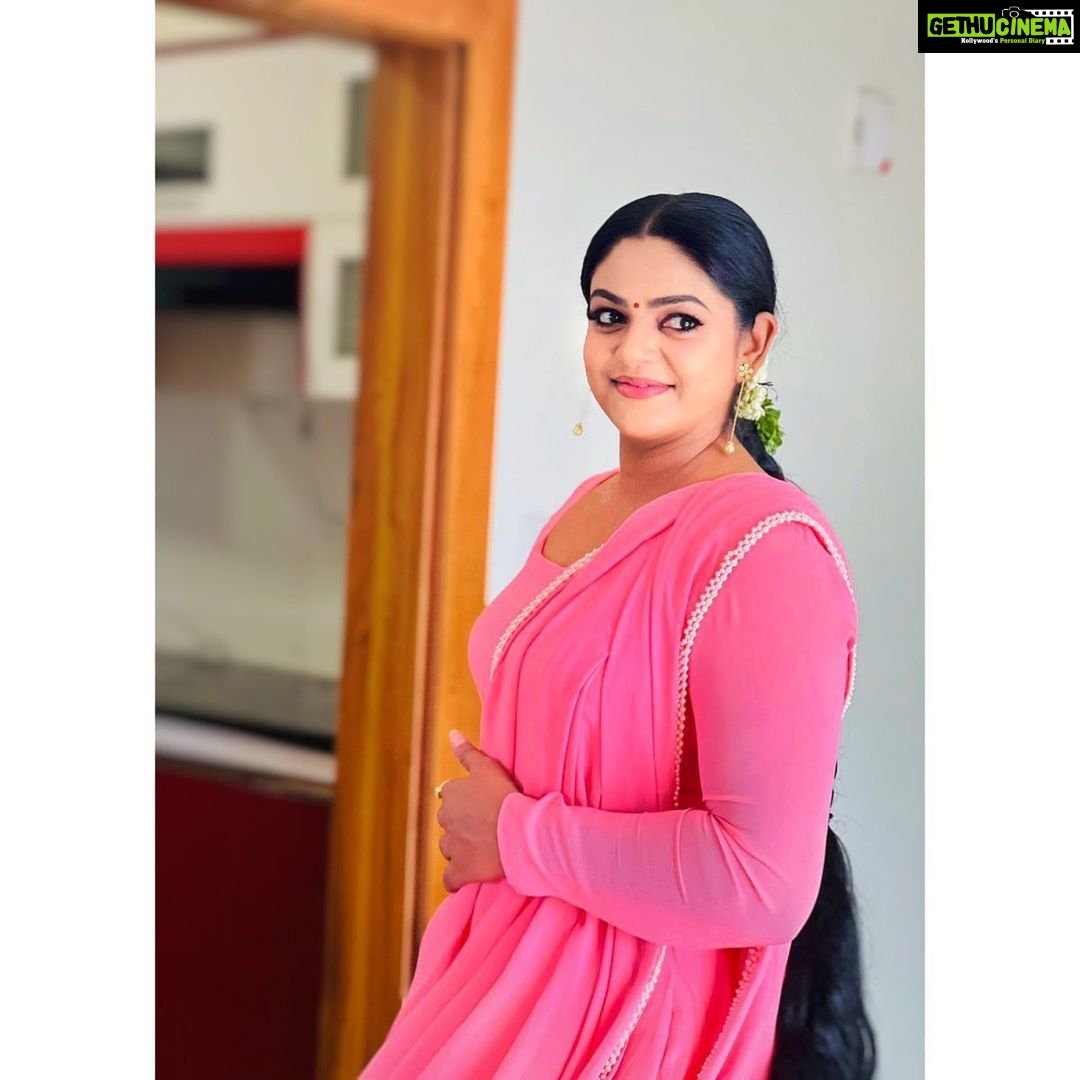 Premi Viswanath Instagram - പഞ്ചാര കൂടുതലാണ്