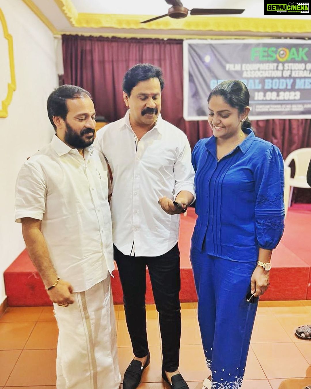 Premi Viswanath Instagram - പ്രിയപ്പെട്ട ദിലീപേട്ടൻ