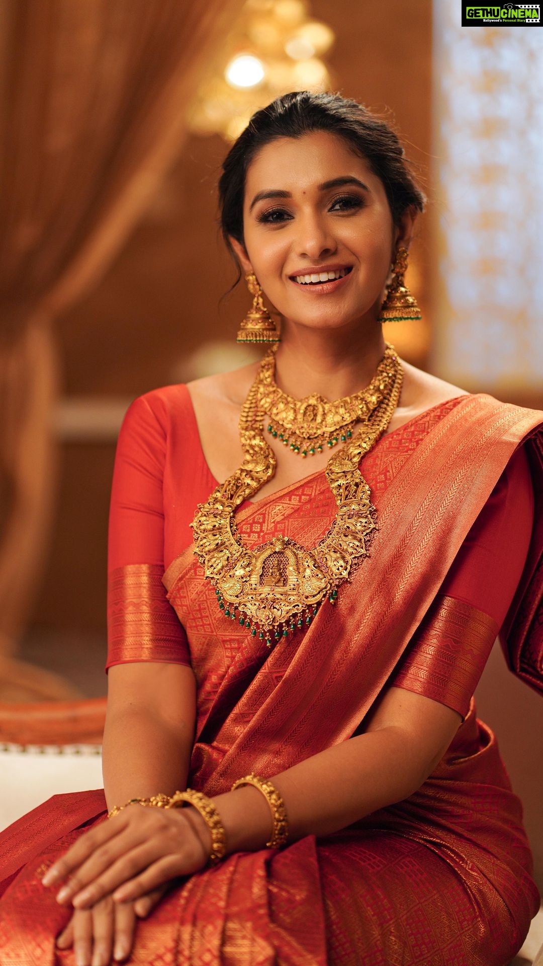 Priya Bhavani Shankar Instagram - 5 to 60% Aadi offer @saravanaselvarathnamstores