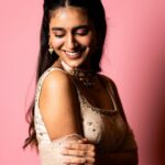 Priya Varrier Instagram – 👼🏻
Wearing: @milandesignkochi 
Styling: @ashna_aash_ 
Jewellery: @kalyanjewellers_official 
Click: @premsampaul 
Studio: @studio_maxxo