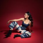 Priya Varrier Instagram – ⚡️