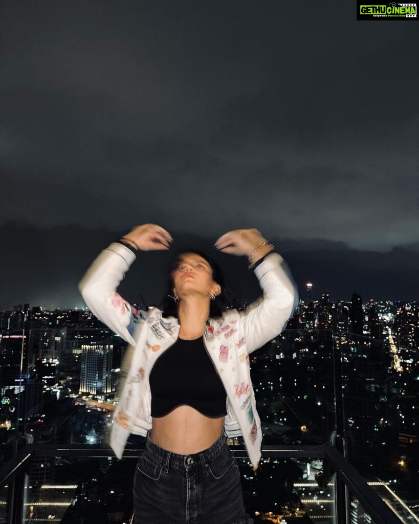 Priya Varrier Instagram - A night to remember!🥂 Vertigo Rooftop and Moon Bar At Bayan Tree Bangkok