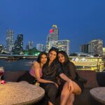 Priya Varrier Instagram - Dream come true with my forever favourites!💋 Thank you @pickyourtrail for always making my vacations the best and @banyantreebangkok for your hospitality.The saffron dinner cruise was something else🤩 #pickyourtrail #hasslefreeholidays #banyantreebangkok #saffroncruisebybanyantree PS: My shimmery outfit is from @western_lady_ styled by @ashna_aash_ Banyan Tree Bangkok
