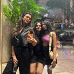 Priya Varrier Instagram - Dream come true with my forever favourites!💋 Thank you @pickyourtrail for always making my vacations the best and @banyantreebangkok for your hospitality.The saffron dinner cruise was something else🤩 #pickyourtrail #hasslefreeholidays #banyantreebangkok #saffroncruisebybanyantree PS: My shimmery outfit is from @western_lady_ styled by @ashna_aash_ Banyan Tree Bangkok