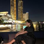 Priya Varrier Instagram - Dream come true with my forever favourites!💋 Thank you @pickyourtrail for always making my vacations the best and @banyantreebangkok for your hospitality.The saffron dinner cruise was something else🤩 #pickyourtrail #hasslefreeholidays #banyantreebangkok #saffroncruisebybanyantree PS: My shimmery outfit is from @western_lady_ styled by @ashna_aash_ Banyan Tree Bangkok