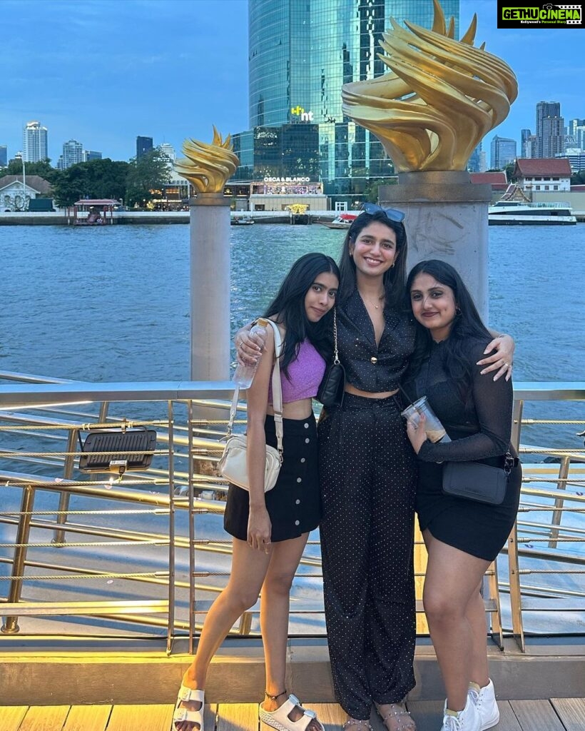 Priya Varrier Instagram - Dream come true with my forever favourites!💋 Thank you @pickyourtrail for always making my vacations the best and @banyantreebangkok for your hospitality.The saffron dinner cruise was something else🤩 #pickyourtrail #hasslefreeholidays #banyantreebangkok #saffroncruisebybanyantree PS: My shimmery outfit is from @western_lady_ styled by @ashna_aash_ Banyan Tree Bangkok
