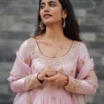 Priya Varrier Instagram – “गुलाबी डोरी है
बंधी ये चोरी है”💗
Styling: @styledbysmiji 
Photography: @picstory_josecharles 
Wearing: @jigarmaliofficial 
Jewellery: @osvagindia