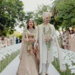 Priyanka Chopra Instagram – Picture perfect.. sending so much love to the newly weds on their special day! Welcome to the Chopra family @raghavchadha88 … hope you’re ready to dive into the crazy with us 😉🤪❤️

Tisha you are the most beautiful bride ever.. we’re sending you and Raghav all the love and blessings for a lifetime of happiness. Take care of each other and protect this beautiful love.

Love you little one. 
@parineetichopra
