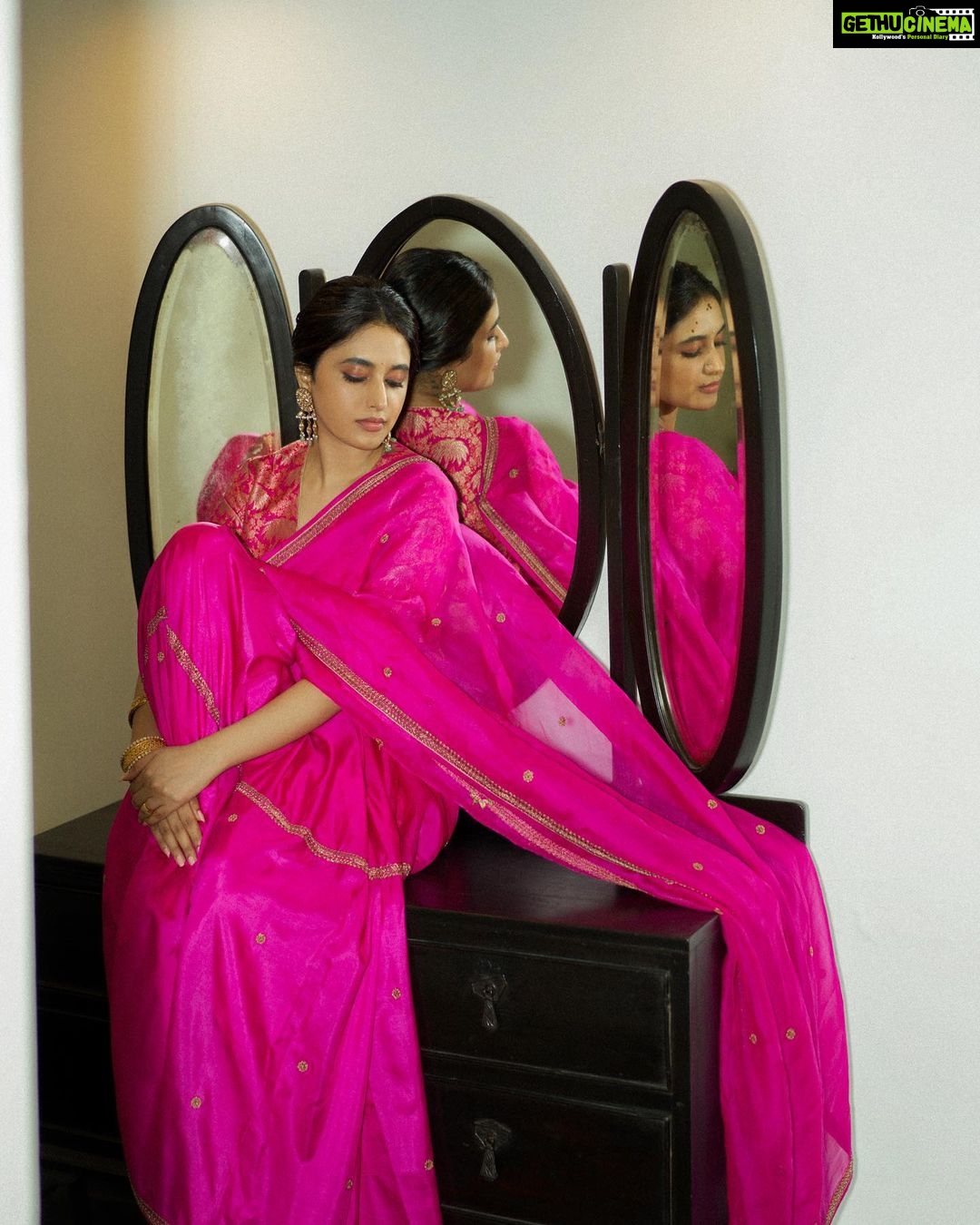 Priyanka Mohan Instagram - प्रतीक्षा… Styled by - @openhousestudio.in @pallavi_85 @selvithangaraj Outfit - @raw_mango Jewellery- @amrapalijewels Style team - @mehavenkatesh @prarthanasrinivasaraja M&H @pinkylohar_ Shot by - @kannasrihari Location courtesy- @raw_mango CHENNAI