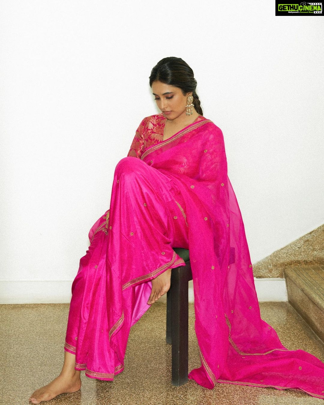 Priyanka Mohan Instagram - प्रतीक्षा… Styled by - @openhousestudio.in @pallavi_85 @selvithangaraj Outfit - @raw_mango Jewellery- @amrapalijewels Style team - @mehavenkatesh @prarthanasrinivasaraja M&H @pinkylohar_ Shot by - @kannasrihari Location courtesy- @raw_mango CHENNAI