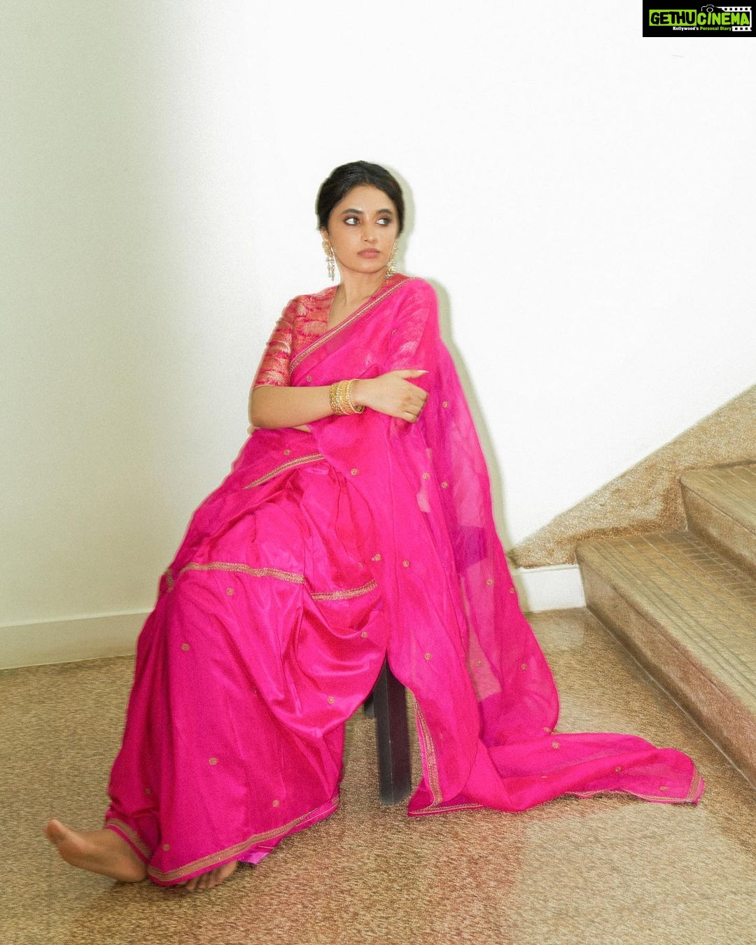 Priyanka Mohan Instagram - प्रतीक्षा… Styled by - @openhousestudio.in @pallavi_85 @selvithangaraj Outfit - @raw_mango Jewellery- @amrapalijewels Style team - @mehavenkatesh @prarthanasrinivasaraja M&H @pinkylohar_ Shot by - @kannasrihari Location courtesy- @raw_mango CHENNAI