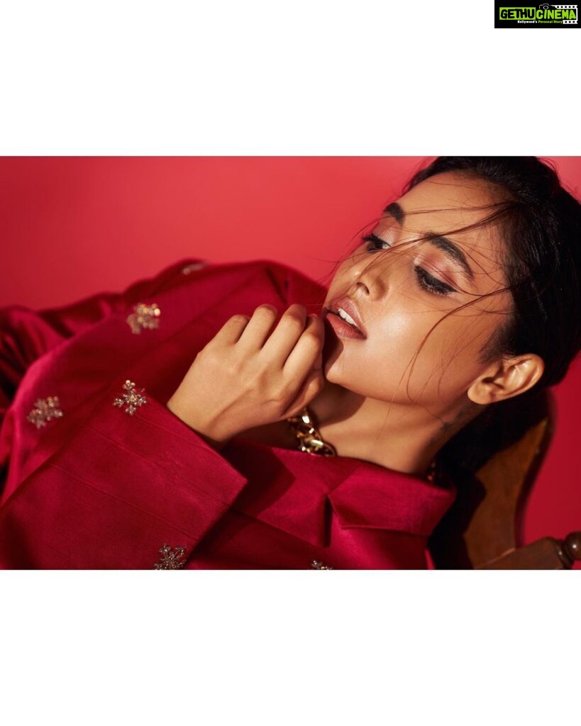 Priyanka Mohan Instagram - “Life in pink”