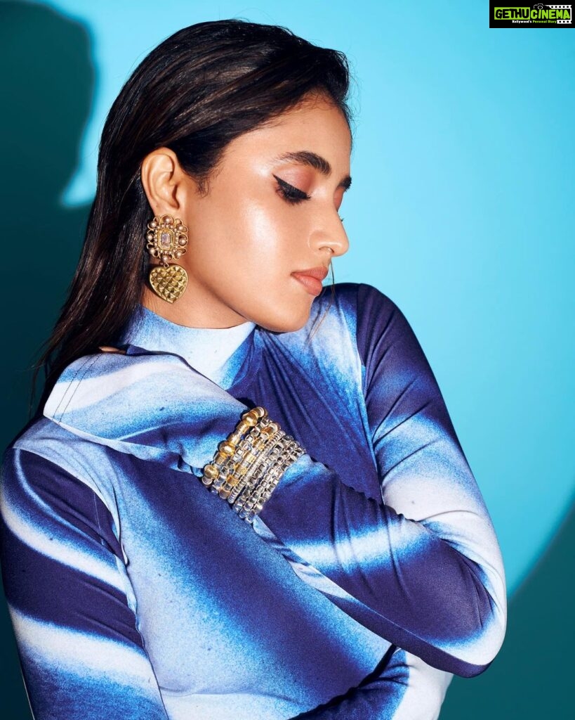 Priyanka Mohan Instagram - 💎 Styled by @jukalker Styling team @pratimajukalkar Outfit @cilvrstudio Jewellery @radhikaagrawalstudio Makeup - @kalwon_beauty Hair - @chinnahairstylist 📸 @ishan.n.giri