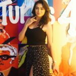 Priyanka Mondal Instagram - 🖤 🖤 🖤 🖤 🖤 🖤 🖤 🖤 #photo #photooftheday #portraits #portraitphotography #kolkataportrait #portraitmood #instafashion #instagood #instagram #trending #explorepage #foryou #loveforblack #blackdress #priyankamondalofficial #follow M Bar Kitchen & Cocktails