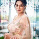 Priyanka Mondal Instagram - "Be your own kind of beautiful." 💫 Photography - @argha_giri Make Up - @dassourav3 Hair - @yoursubhams_makeup Wardrobe - @goindrilaofficial Stylish - @debjanighoshofficial Location - @scrapyardofficial Managged - @rudrakshprnads #photos #photooftheday #portraits #portraitphotography #photoshoot #sareelovers #sareefashion #explorepage #explore #foryou #instafashion #instagood #instagram #instadaily SCRAPYARD