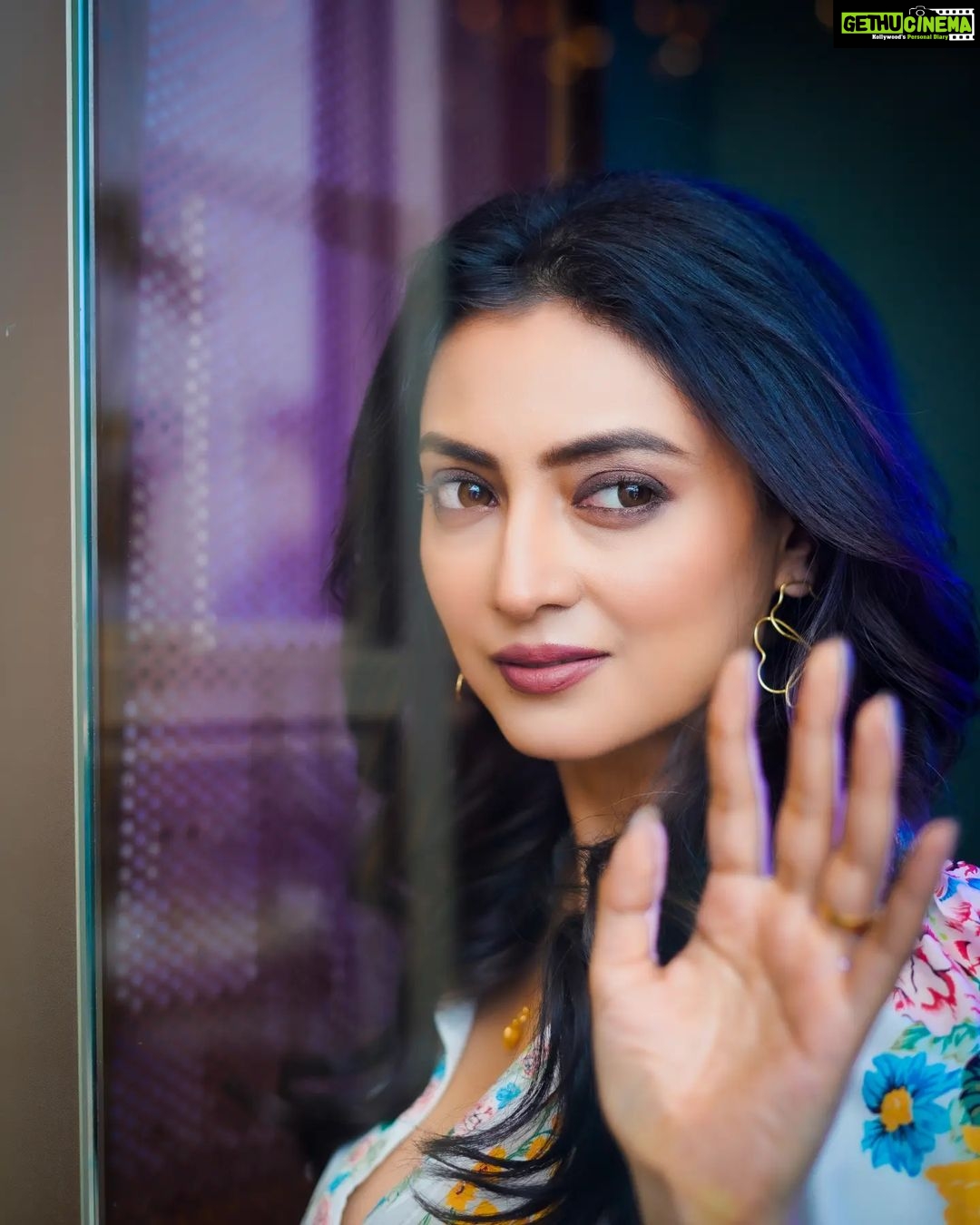 Priyanka Mondal Instagram - Storm in my Eyes, Peace in my Smile ππ π· : @argha_giri π: @dassourav3 π: @debjanighoshofficial π: @scrapyardofficial π : @rudrakshprnads #photos #photooftheday #portraitphotography #portraits #stare #smile #explorepage #trending #aesthetic #foryou #follow #actor #actorslife #instagood #instafashion #instadaily #instamood #instagram SCRAPYARD