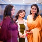 Priyanka Mondal Instagram - Moments 💛 📷 - @argha_giri 🔗 - @rudrakshprnads #photos #photooftheday #portraits #portraitphotography #kolkataportraits #actor #actorslife #candid #candidphotography #award #awardshow #explorepage #trending #foryou #instadaily #instafashion #sareefashion #instamood #instagood #instagram #smile #follow Ibrah Feast