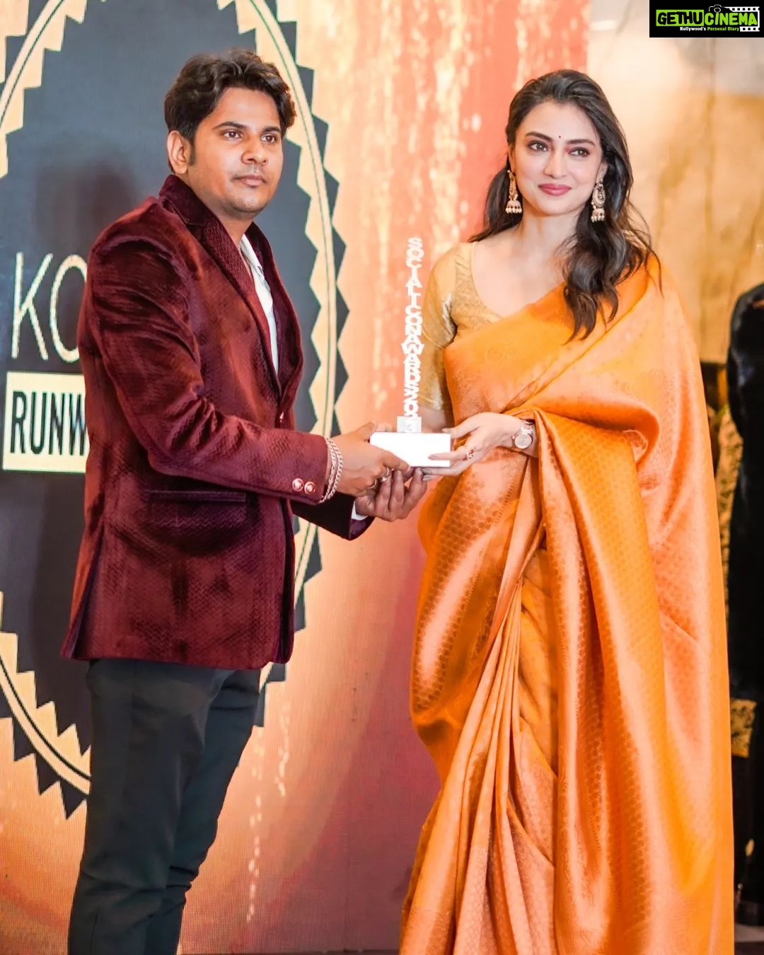 Priyanka Mondal Instagram - Got this award for অলক্ষীS in GOA A big thank you to Social Icon award & Event craft for this honour So happy…. I would like to thank @klikk.tv and their team . thanks to Niraj Tantiya sir 🙏🏻 And most importantly @joydip_jb for choosing me for the character TITASH 😊 And thanks to the wonderful crew , amazing actors that I worked with…. ♥️ 📷 - @argha_giri 🔗 - @rudrakshprnads #photos #photooftheday #portraits #award #awardshow #ott #bestactress #actor #actorslife #instagood #instagram #explorepage Kolkata