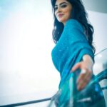 Priyanka Mondal Instagram - Saree Vibes 💙 📷 - @myself_suvam 🔗 - @rudrakshprnads #photos #photooftheday #portraits #sareelove #saree #sareefashion #fashionmodel #instafashion #instagood #instamood #trending #explorepage #foryou #kolkata #instagram JW Marriott Hotel Kolkata