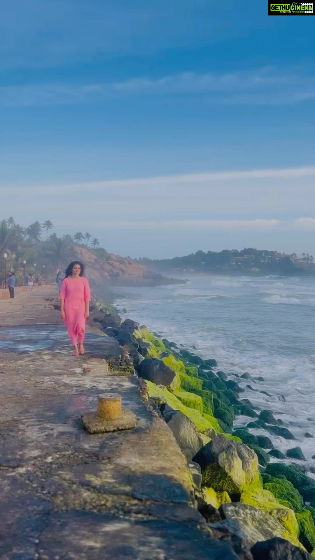 Priyanka Nair Instagram - ♥️ #reelsinstagram #priyankanair #beach #beachvibes