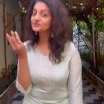Priyanka Nair Instagram – Jhumka fever ♥️
#goingwiththetrend #whatjumka #jhumka #priyankanair
