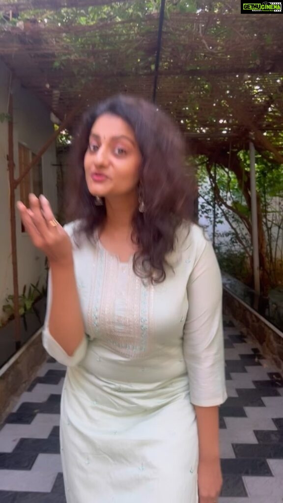 Priyanka Nair Instagram - Jhumka fever ♥️ #goingwiththetrend #whatjumka #jhumka #priyankanair