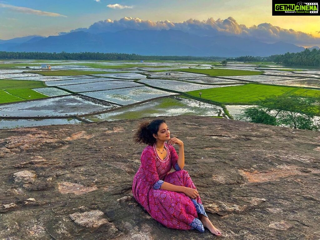 Priyanka Nair Instagram - Sayandanam chandrika lolamay… #priyankanair