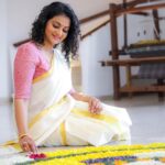 Priyanka Nair Instagram - 😍😍 📷 @i_got_snapped #priyankanair #festival #keralatraditional #handloom O by Tamara
