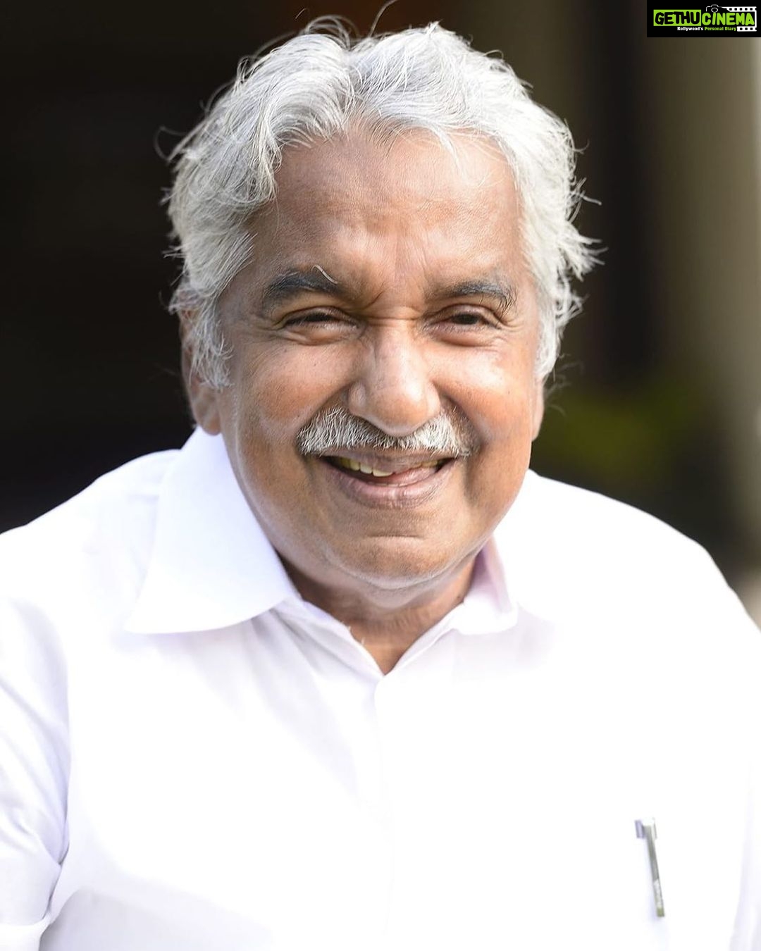 Priyanka Nair Instagram - Umman Chandi sir 🙏 #ripummanchandy