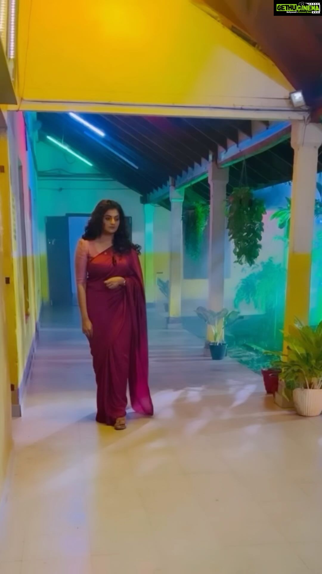 Priyanka Nair Instagram - ♥️ Makeup hairstyle and 📷 @_sumathefacechanger_ @davisvazhapilly #priyankanair #shoottime #instagramreels #malayalamsong