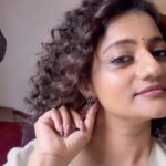 Priyanka Nair Instagram - 🪩 Makeup and hairstyle - @_sumathefacechanger_ @davisvazhapilly #priyankanair #curlyhair #stylegram #instareels