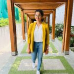 Priyanka Nair Instagram - “Every day is different, and some days are better than others, but no matter how challenging the day, I get up and live it.” — Muhammad Ali Thank you @singerdevanand for this clicks ☺️ #priyankanair #challengeyourself #betterday #happyface