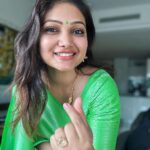 Priyanka Nalkari Instagram - Beautiful green saree 💚@srisaicollections9