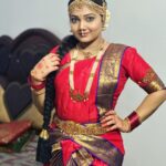 Priyanka Nalkari Instagram - #favattire #dreamcometrue #classicaldance #seetha #actress #seetharamam #zeetamil #nalkarpriyanka #wifeygoals #familylove #fanslove #smile #instagood #instagram #instadaily