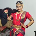 Priyanka Nalkari Instagram - #favattire #dreamcometrue #classicaldance #seetha #actress #seetharamam #zeetamil #nalkarpriyanka #wifeygoals #familylove #fanslove #smile #instagood #instagram #instadaily