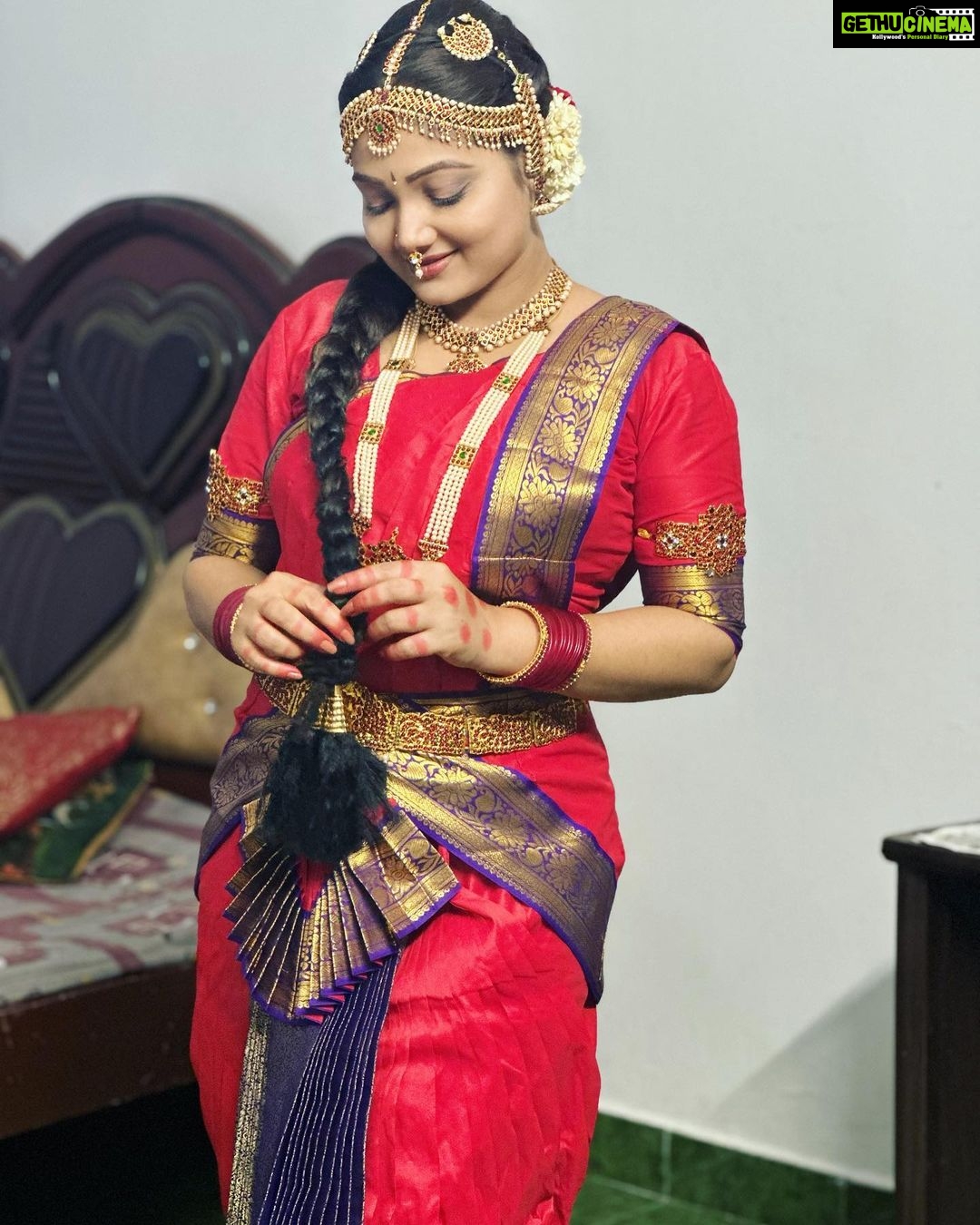 Priyanka Nalkari Instagram - #favattire #dreamcometrue #classicaldance #seetha #actress #seetharamam #zeetamil #nalkarpriyanka #wifeygoals #familylove #fanslove #smile #instagood #instagram #instadaily