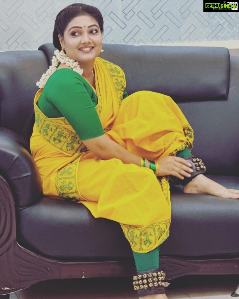 Priyanka Nalkari Instagram - #seetha #seetharaman #serialshooting #mysmalldream #classicaldance #attire #performance #staytuned #dancerlife #lovedancing #actress #nalkarpriyanka #priyankanalkari #bharatanatyam #mydreamcometrue