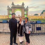 Priyanka Nalkari Instagram - #mysore #bangalore #india #chamundeshwaritemple #familytime #friends #vacationmode #peace #wifegoals #actresslife #instagram #instadaily #mysorepalace #sandmuseum