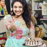 Priyanka Nalkari Instagram - #2ndmonthweddinganniversary #sursprisecake #hyderabad #wifegoals #newoutfit #chocolatecake #actresslife #nalkaripriyanka #seetha #roja #instagram Lovely gown @rani_fashions999 😘