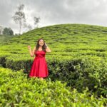 Priyanka Nalkari Instagram - #greenery #wayanad #chilledweather❄️ #cloudy #nature #kerala #redfrock #frocklover #heart #actress #wifey #vacation #peace #instagood #insta #instadaily #instafashion #instamood Wayanad- The palace of Natural Beauty.