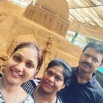 Priyanka Nalkari Instagram - #mysore #bangalore #india #chamundeshwaritemple #familytime #friends #vacationmode #peace #wifegoals #actresslife #instagram #instadaily #mysorepalace #sandmuseum