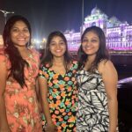 Priyanka Nalkari Instagram - #allaboutlastnight #specialday #midnights #sisters #friends #tankbund #ussainsagar #latenights #telangana secretariat #2ndmonthweddinganniversary #wifeygoals # Tankbund