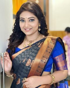 Priyanka Nalkari Instagram - #aftermarriage #1stadshoot #saree #poser #chennai #lovemyprofession #seetha #roja #priyankanalkari #happywife #married #instagram 
Jewellery @gold_copy1486 😍