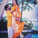 Priyanka Nalkari Instagram - #aftermarriage #1stcouplephotoshoot #couplegoals #malaysia #actresslife #priyanka #priyankanalkari #nalkarpriyanka #roja #seetha #telugu #tamil #hyderabadi Pc : @sriclicksinsta Awesome click😀☝🏻