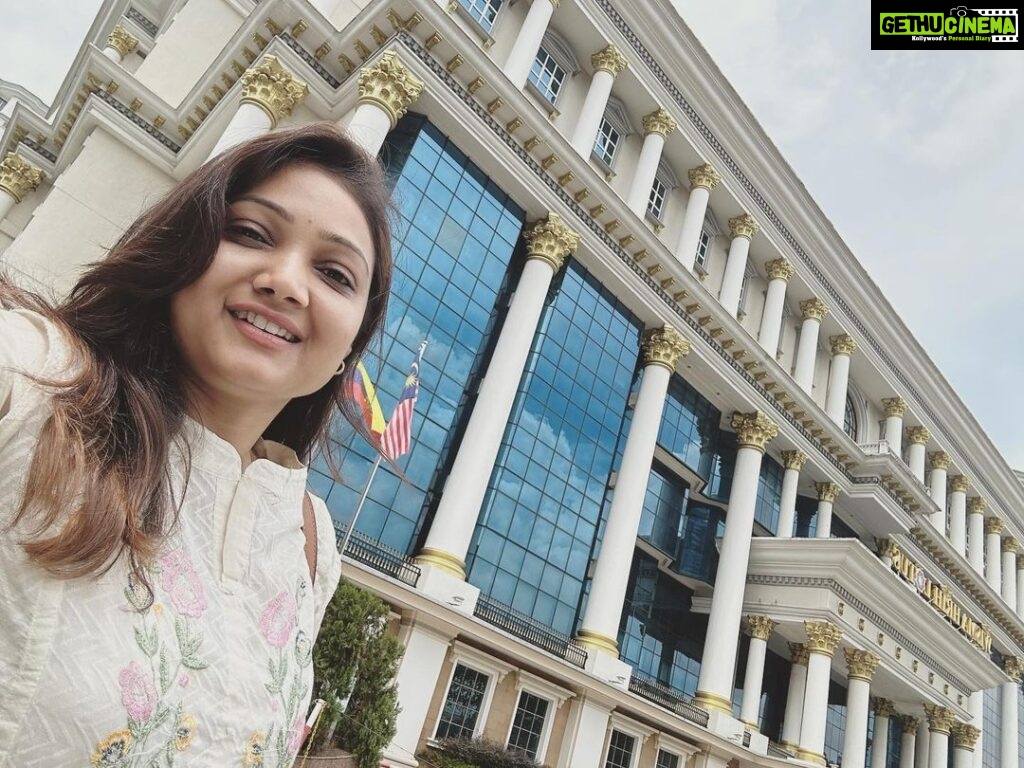 Priyanka Nalkari Instagram - #highcommissionofindia #kl #malaysia #allabttoday #fans #memories #smiles #positivity #kurtha #traditional #actress #wifey #insta #instadaily Outfit @rdm_collections90