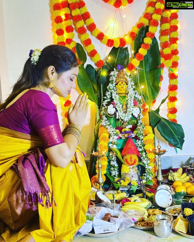 Priyanka Nalkari Instagram - #aftermarriage1stvaralakshmivrataham #feelingblessed #happy #positivity #prayers #shortlife #behappy #trustgod #actress #wife #telugugirl #instagood
