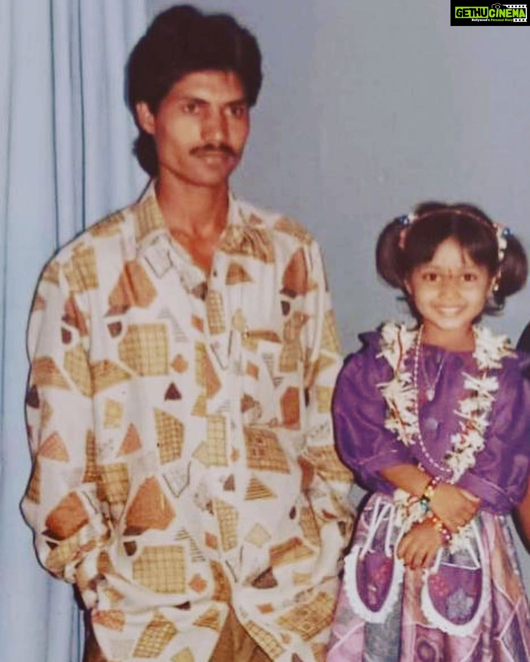 Priyanka Nalkari Instagram - #happyfathersdaydad 😍